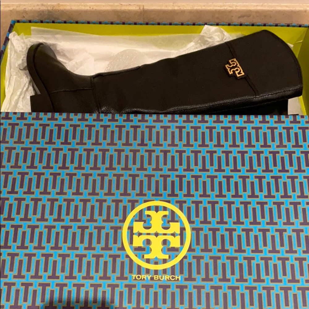 Black Tory Burch boots